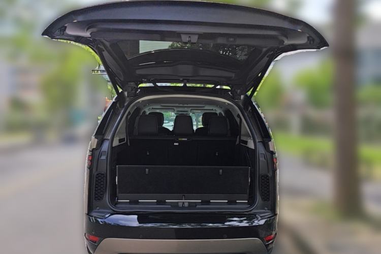 Used Land Rover Discovery 2020 3.0 SC V6 HSE Trunk