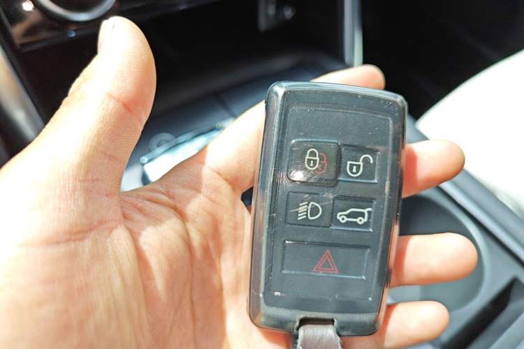Used Land Rover Discovery 2020 3.0 SC V6 HSE Vehicle Key