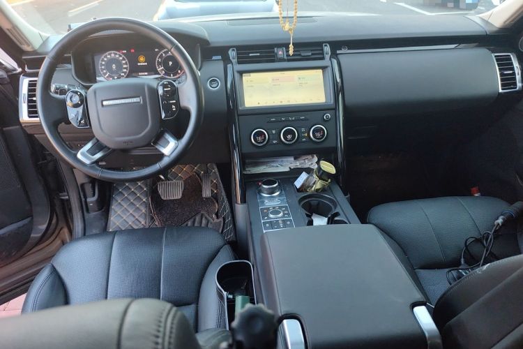 Used Land Rover Discovery 2020 3.0 SC V6 SE Center Console