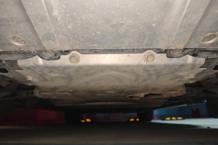 Used Land Rover Discovery 2020 2.0T SE Chassis Front
