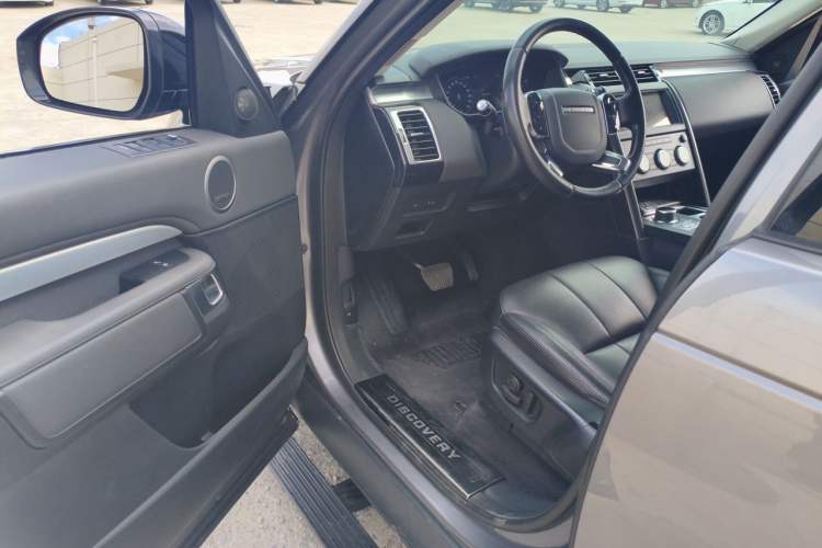 Used Land Rover Discovery 2020 2.0T 30th Anniversary Special Edition Driver Seat
