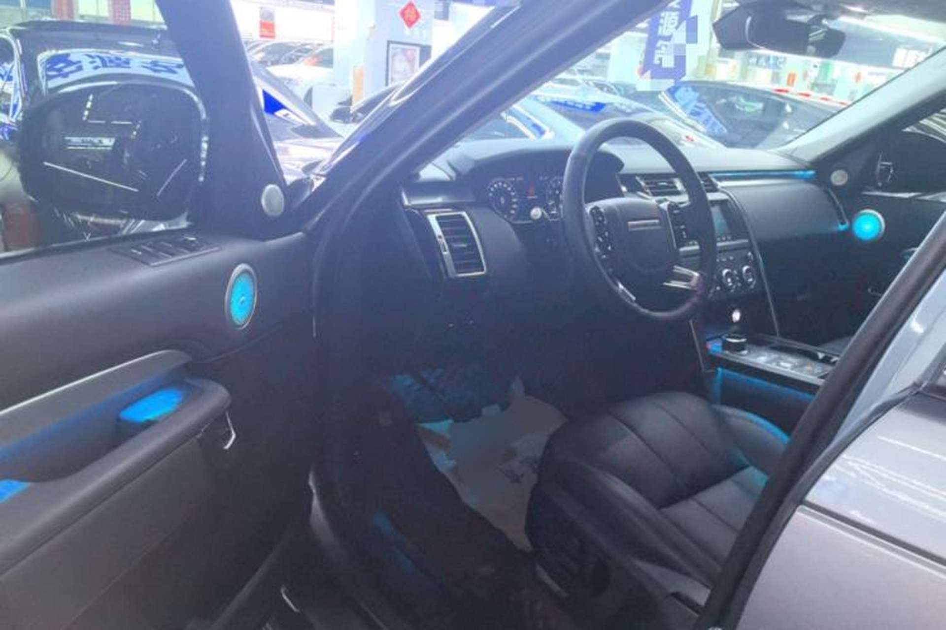Used Land Rover Discovery 2020 2.0T 30th Anniversary Special Edition Driver Seat