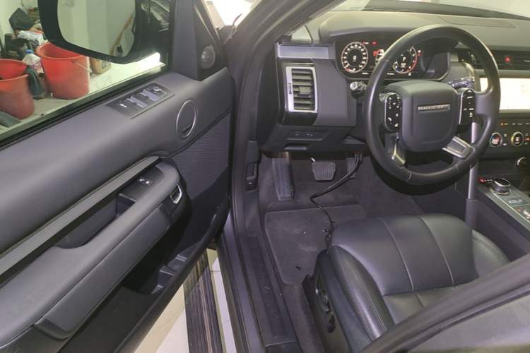 Used Land Rover Discovery 2020 2.0T 30th Anniversary Special Edition Driver Seat