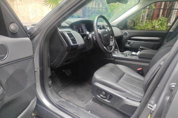 Used Land Rover Discovery 2020 2.0T 30th Anniversary Special Edition Driver Seat