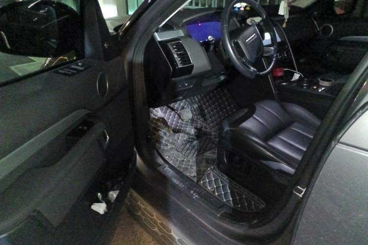 Used Land Rover Discovery 2020 2.0T 30th Anniversary Special Edition Driver Seat