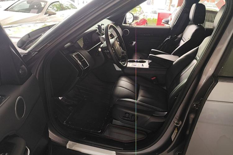 Used Land Rover Discovery 2020 2.0T SE Driver Seat