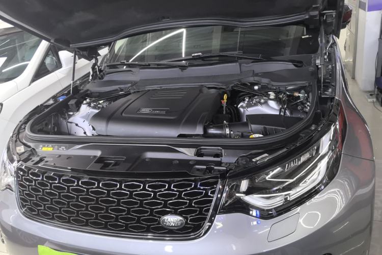 Used Land Rover Discovery 2020 2.0T 30th Anniversary Special Edition Engine Bay