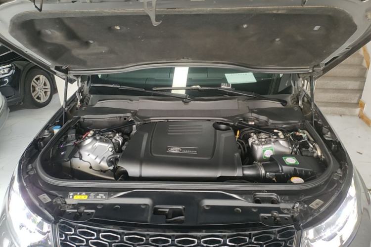 Used Land Rover Discovery 2020 2.0T 30th Anniversary Special Edition Engine Bay