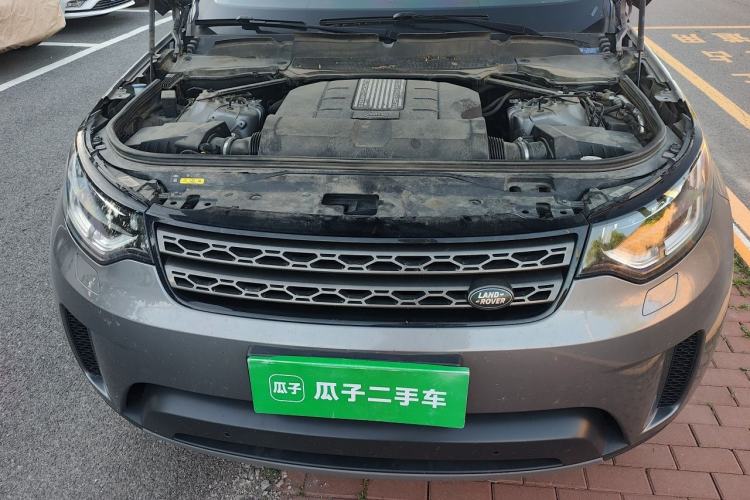 Used Land Rover Discovery 2020 3.0 SC V6 SE Engine Bay