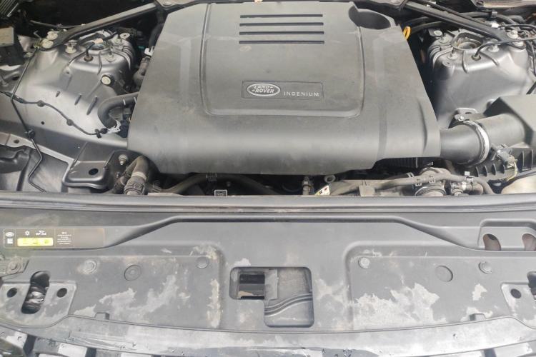 Used Land Rover Discovery 2020 2.0T 30th Anniversary Special Edition Engine Bay