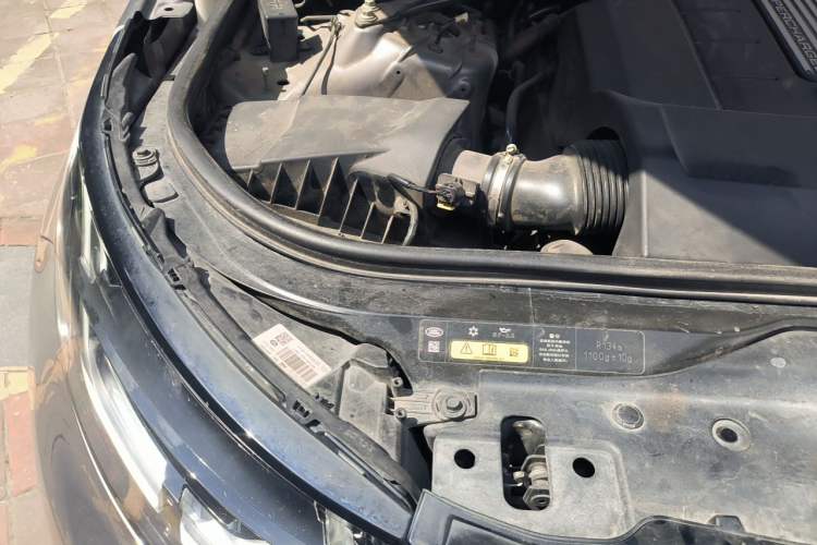Used Land Rover Discovery 2020 3.0 SC V6 30th Anniversary Special Edition Engine Bay Right
