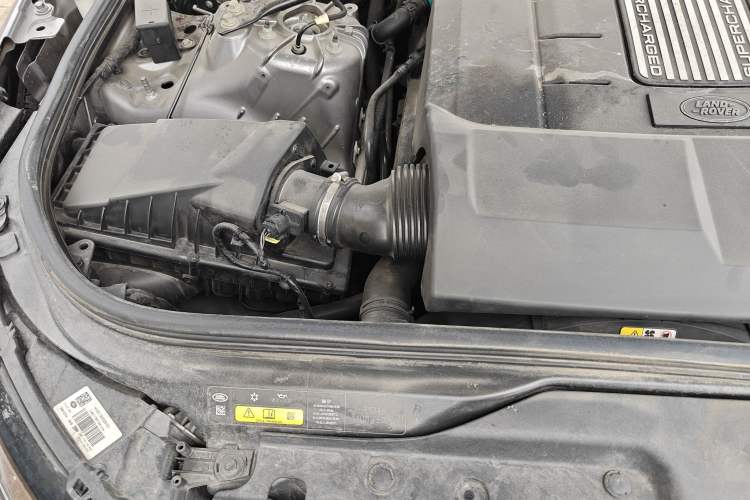 Used Land Rover Discovery 2020 3.0 SC V6 SE Engine Bay Right