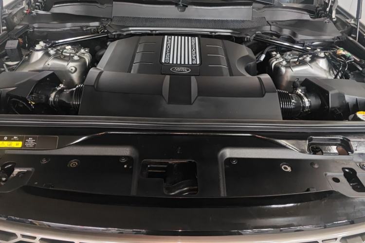 Used Land Rover Discovery 2020 3.0 SC V6 SE Engine Bay