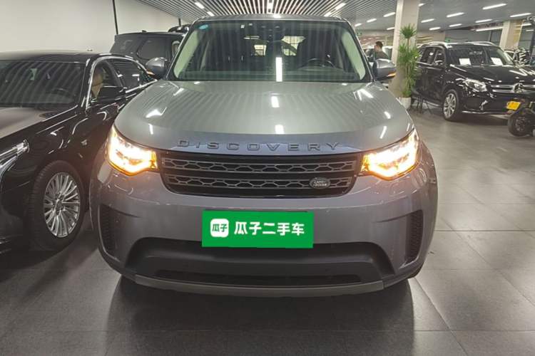 Used Land Rover Discovery 2020 3.0 SC V6 SE Front