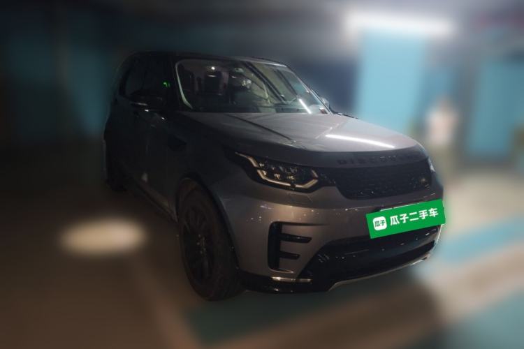 Used Land Rover Discovery 2020 2.0T SE Front Right 45 Deg