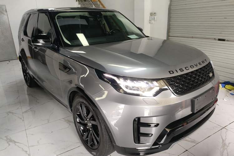 Used Land Rover Discovery 2020 2.0T 30th Anniversary Special Edition Front Right 45 Deg
