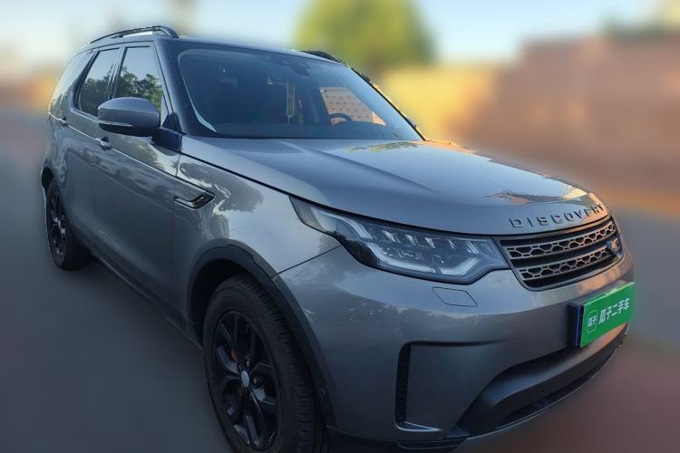 Used Land Rover Discovery 2020 3.0 SC V6 SE Front Right 45 Deg
