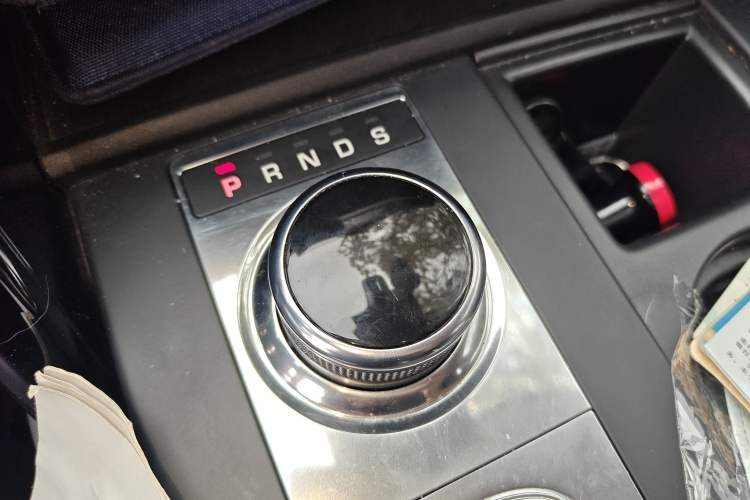 Used Land Rover Discovery 2020 3.0 SC V6 SE Gear Lever