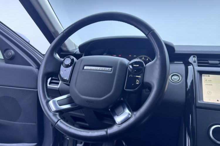 Used Land Rover Discovery 2020 3.0 SC V6 SE Interior 1