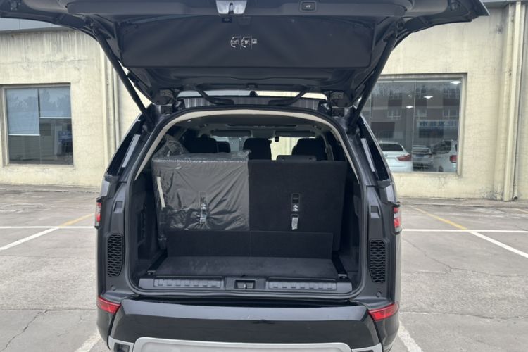 Used Land Rover Discovery 2020 3.0 SC V6 30th Anniversary Special Edition Interior 10