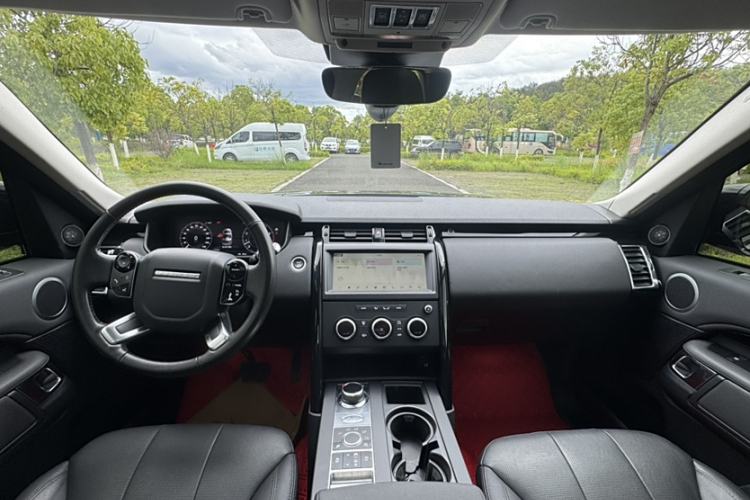 Used Land Rover Discovery 2020 3.0 SC V6 SE Interior 2