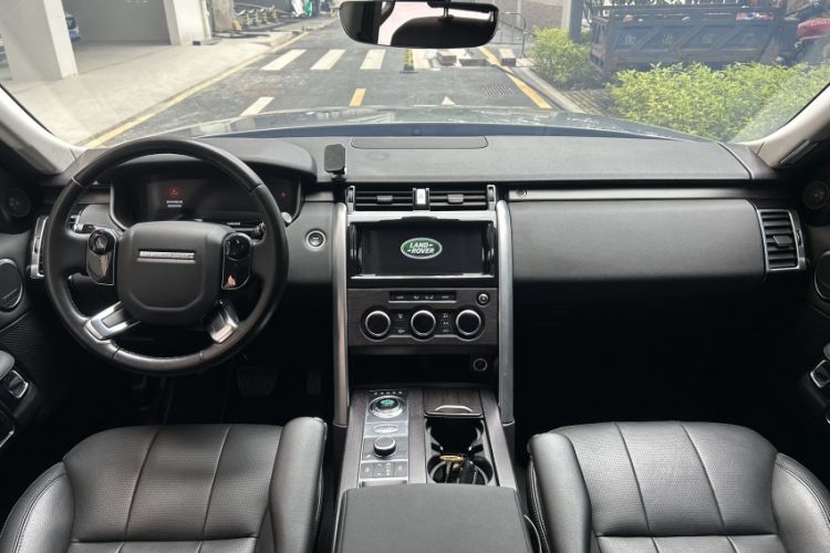 Used Land Rover Discovery 2020 2.0T 30th Anniversary Special Edition Interior 3