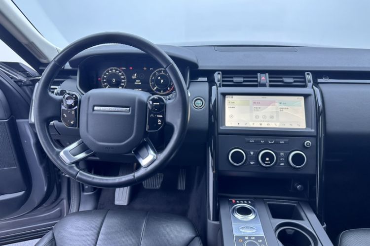 Used Land Rover Discovery 2020 3.0 SC V6 SE Interior 4
