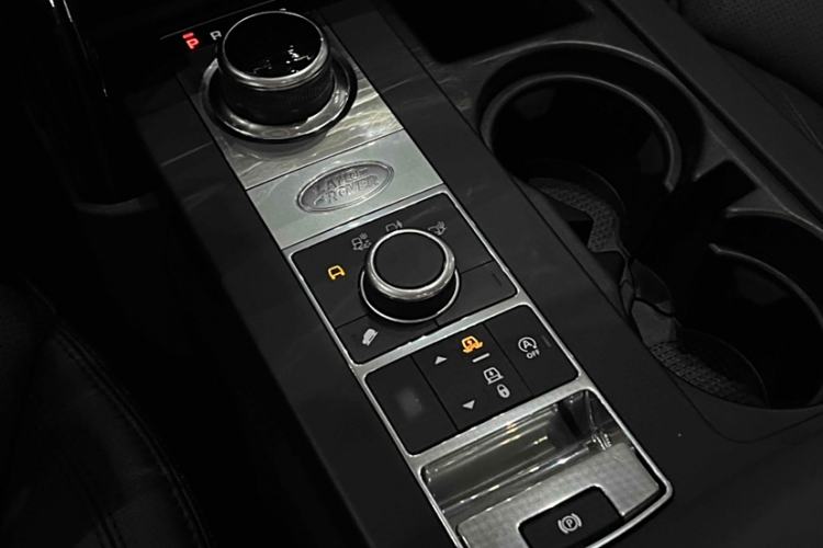Used Land Rover Discovery 2020 2.0T 30th Anniversary Special Edition Interior 4