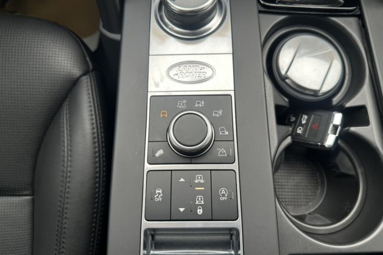 Used Land Rover Discovery 2020 3.0 SC V6 30th Anniversary Special Edition Interior 5