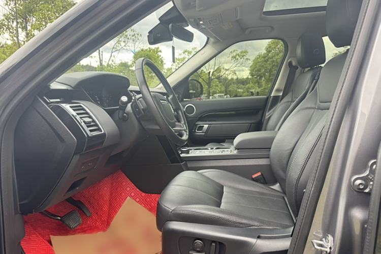 Used Land Rover Discovery 2020 3.0 SC V6 SE Interior 5