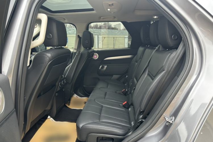 Used Land Rover Discovery 2020 3.0 SC V6 30th Anniversary Special Edition Interior 9