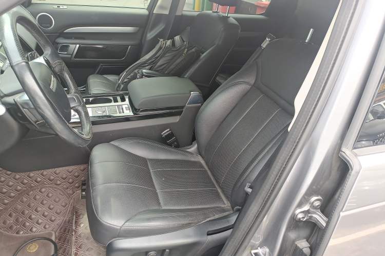 Used Land Rover Discovery 2020 3.0 SC V6 30th Anniversary Special Edition Left Front Seat