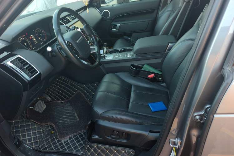 Used Land Rover Discovery 2020 3.0 SC V6 SE Left Front Seat