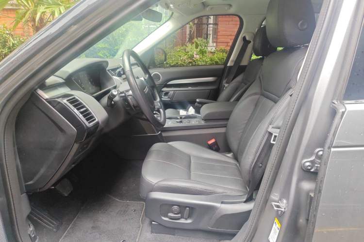 Used Land Rover Discovery 2020 2.0T 30th Anniversary Special Edition Left Front Seat