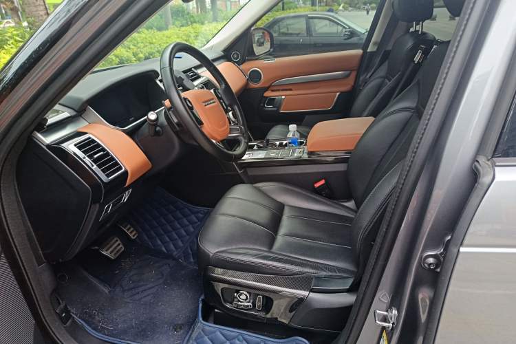 Used Land Rover Discovery 2020 3.0 SC V6 30th Anniversary Special Edition Left Front Seat