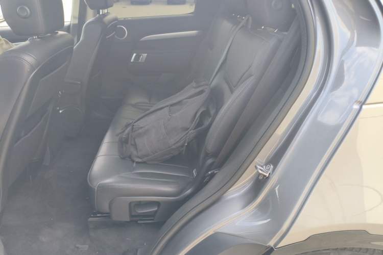 Used Land Rover Discovery 2020 2.0T 30th Anniversary Special Edition Left Rear Seat