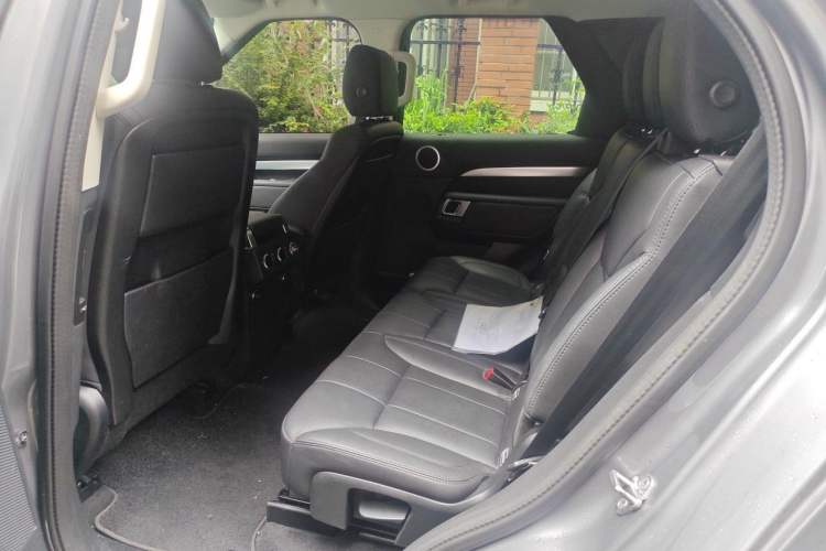 Used Land Rover Discovery 2020 2.0T 30th Anniversary Special Edition Left Rear Seat