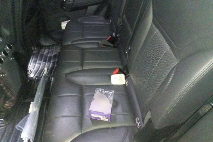 Used Land Rover Discovery 2020 2.0T 30th Anniversary Special Edition Left Rear Seat