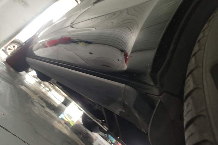 Used Land Rover Discovery 2020 2.0T 30th Anniversary Special Edition Left Side Sill