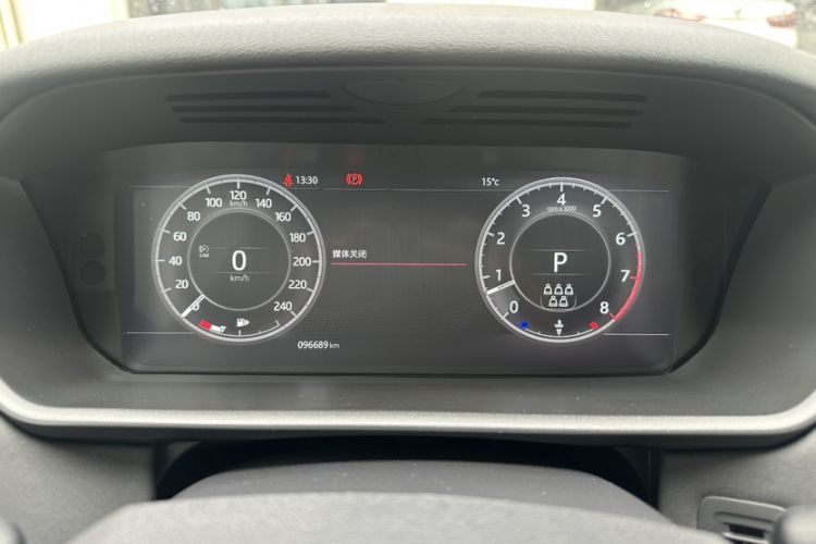 Used Land Rover Discovery 2020 3.0 SC V6 30th Anniversary Special Edition Odometer Close Up