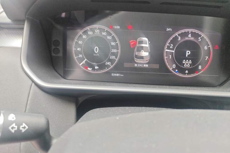 Used Land Rover Discovery 2020 2.0T 30th Anniversary Special Edition Odometer Close Up