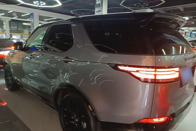 Used Land Rover Discovery 2020 2.0T 30th Anniversary Special Edition Rear Left 45 Deg