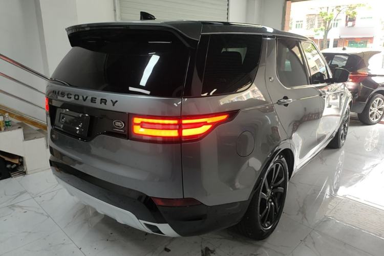 Used Land Rover Discovery 2020 2.0T 30th Anniversary Special Edition Rear Right 45 Deg