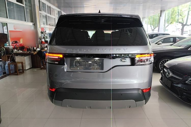 Used Land Rover Discovery 2020 2.0T SE Rear