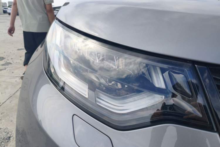 Used Land Rover Discovery 2020 2.0T 30th Anniversary Special Edition Right Front Headlight