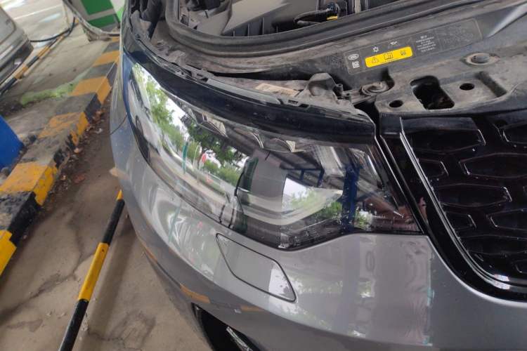 Used Land Rover Discovery 2020 3.0 SC V6 30th Anniversary Special Edition Right Front Headlight