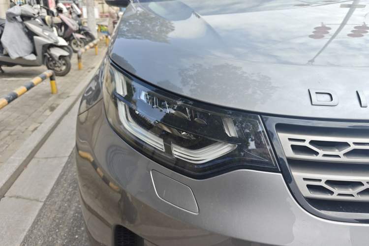 Used Land Rover Discovery 2020 3.0 SC V6 SE Right Front Headlight