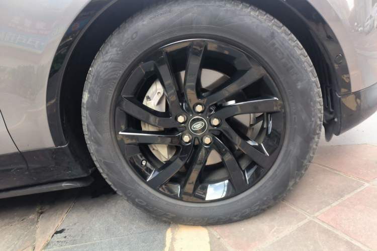 Used Land Rover Discovery 2020 3.0 SC V6 30th Anniversary Special Edition Right Front Wheel Hub
