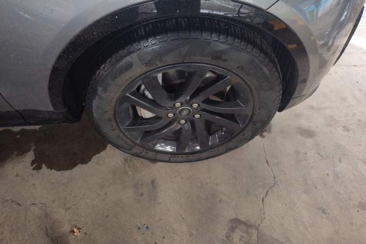 Used Land Rover Discovery 2020 3.0 SC V6 30th Anniversary Special Edition Right Front Wheel Hub