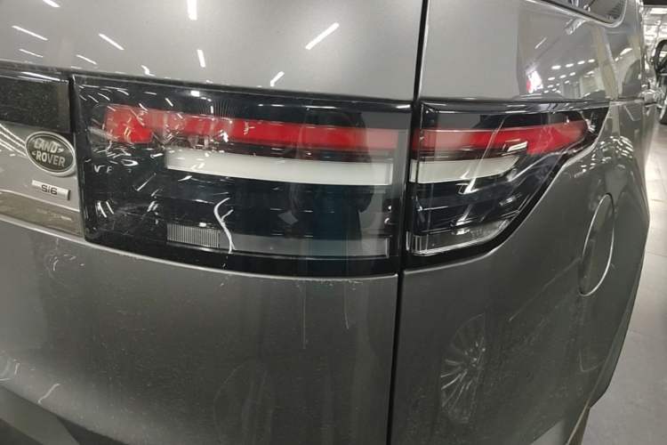 Used Land Rover Discovery 2020 3.0 SC V6 SE Right Rear Taillight